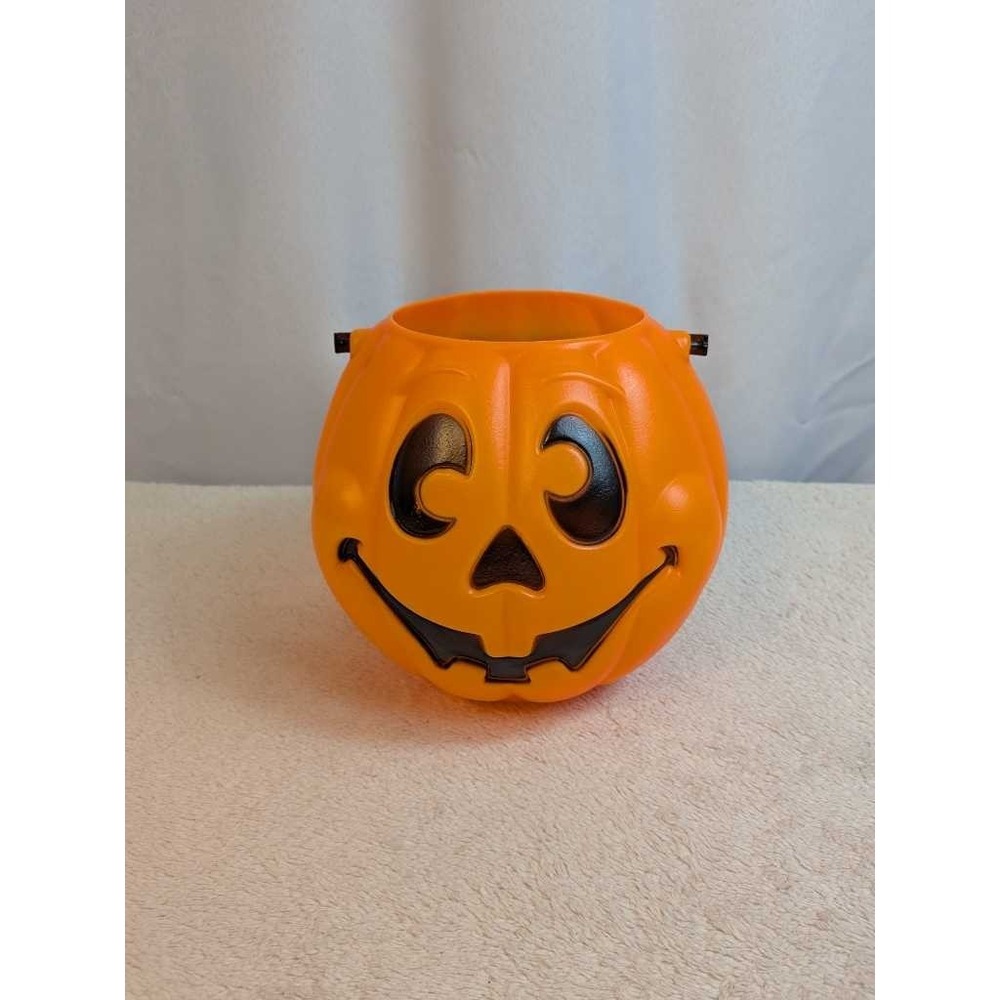 Vtg Halloween Pumpkin Bucket Treat Candy Holder Plastic Orange Jack O‎ Lantern